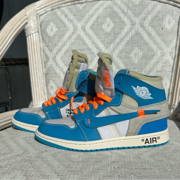 Jordan 1 Retro High Off-White University Blue Size 8 - Picture 1 of 13